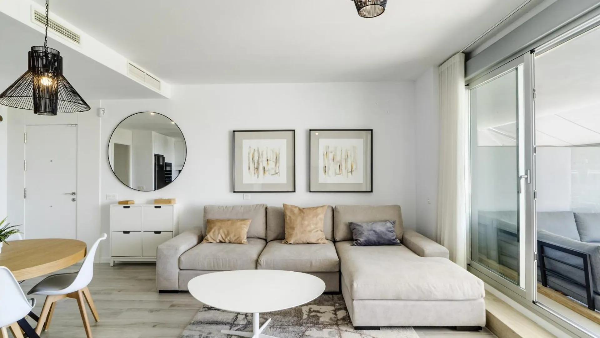 Oceana Views - 2 Bedroom Apartment Estepona