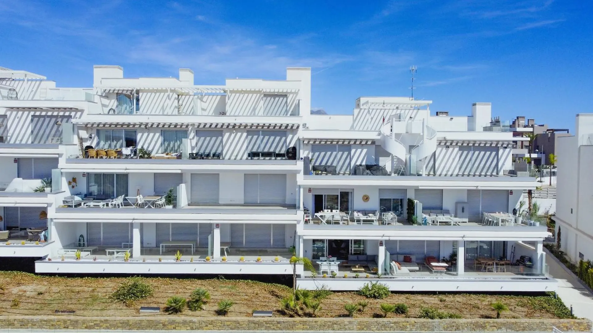 Oceana Views - 2 Bedroom Apartment Estepona
